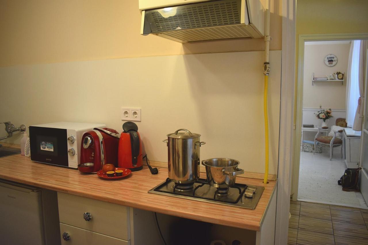 Malomszeg Apartman เปตช์ ภายนอก รูปภาพ